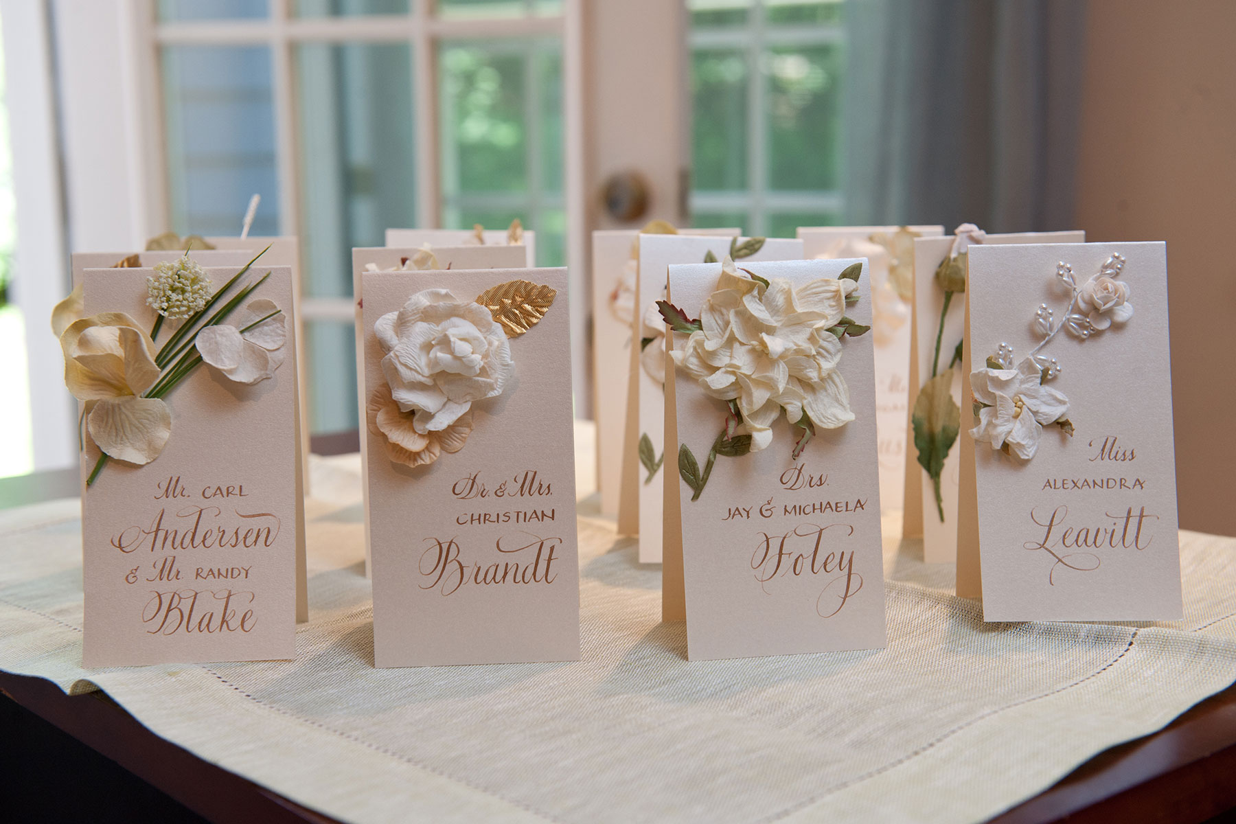 Jan Boyd Escort Cards Johnson Photography (with Table Artistry)